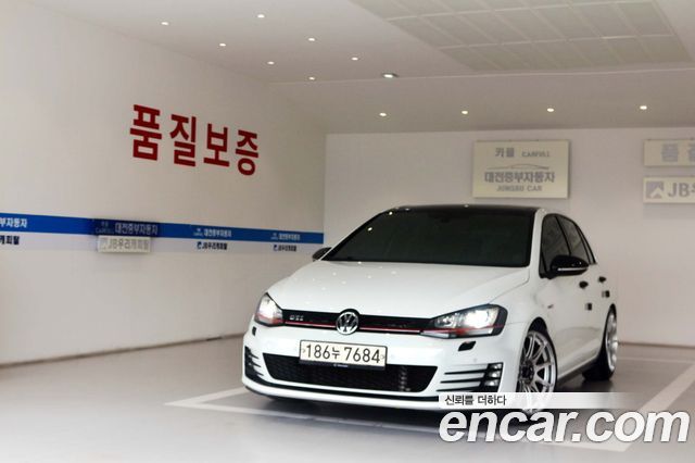 Volkswagen Golf 2.0 GTI — пробег 107 000 км — фото 1 из 5