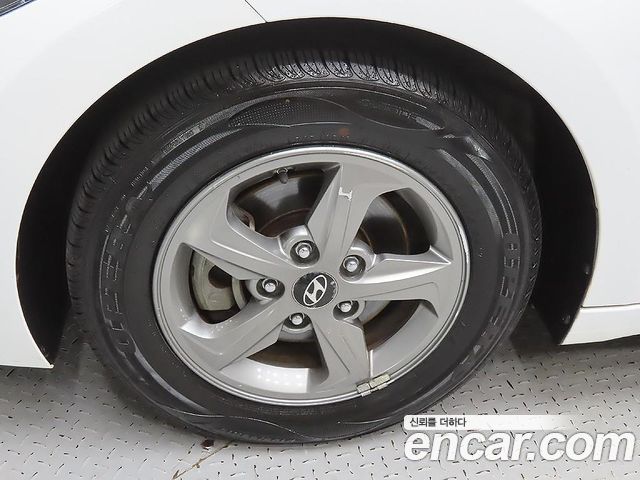 Hyundai AVANTE 1.6 e-VGT SMART — пробег 147 096 км — фото 5 из 5