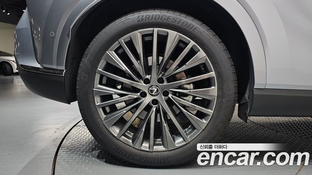 Lexus RX Luxury — пробег 16 608 км — фото 5 из 5