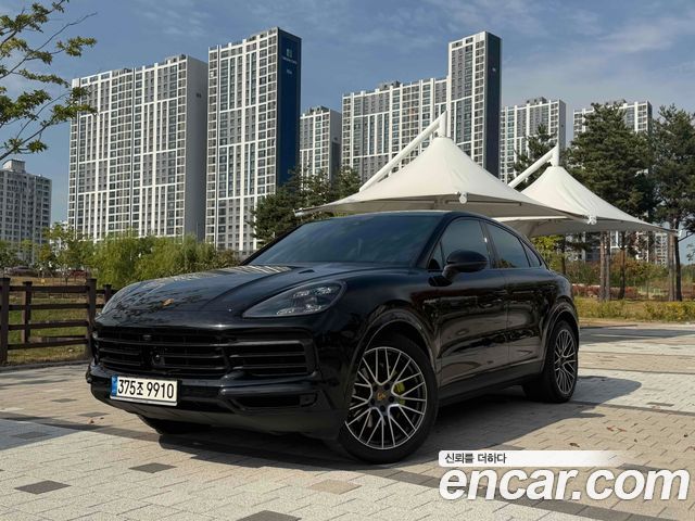 Porsche Cayenne 3.0 E-Hybrid Coupe — пробег 39 000 км — фото 1 из 5