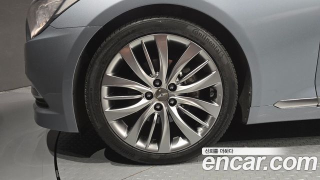Hyundai Genesis из Кореи Encar