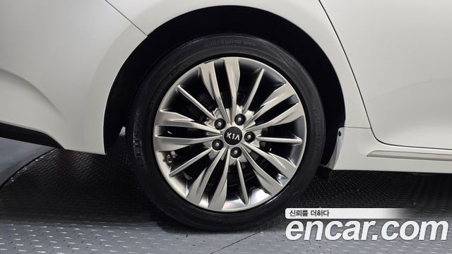 Kia K5 из Кореи Encar