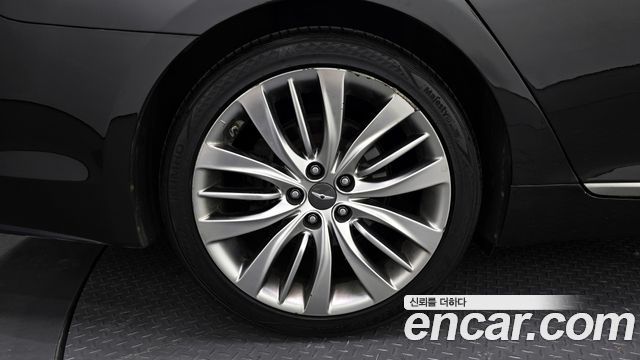 Hyundai Genesis из Кореи Encar