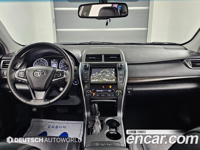 Toyota Camry 2.5 XLE — пробег 89 777 км — фото 5 из 5