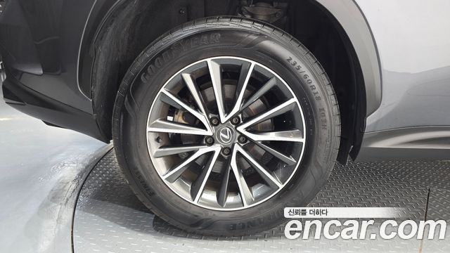 Lexus NX Premium — пробег 69 840 км — фото 5 из 5