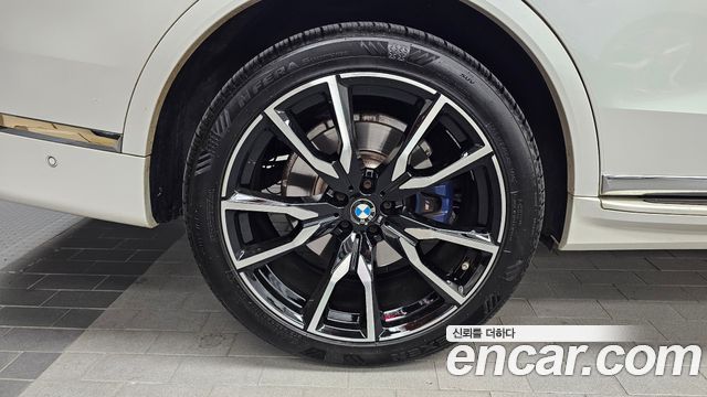 BMW X7 xDrive 40i M Sport 7STR — пробег 89 175 км — фото 5 из 5