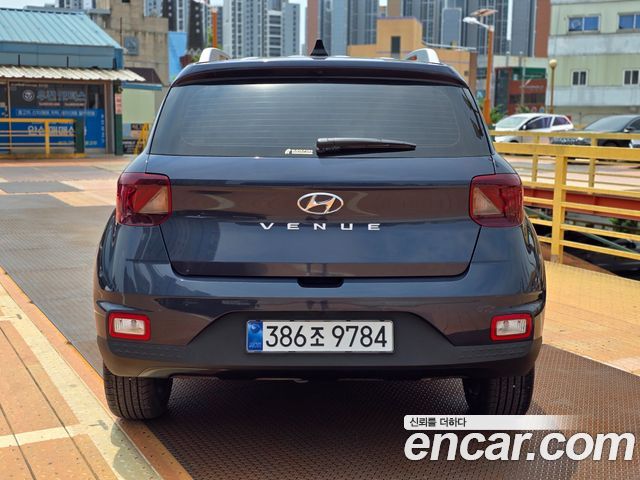Hyundai Venue 1.6 Flux — пробег 6 391 км — фото 4 из 5