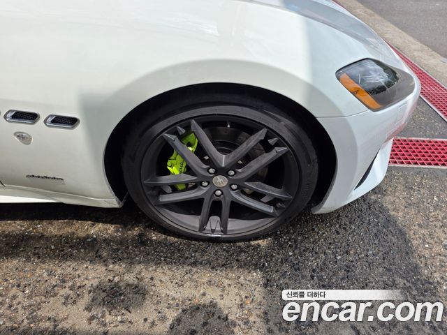 Maserati Gran Cabrio из Кореи Encar