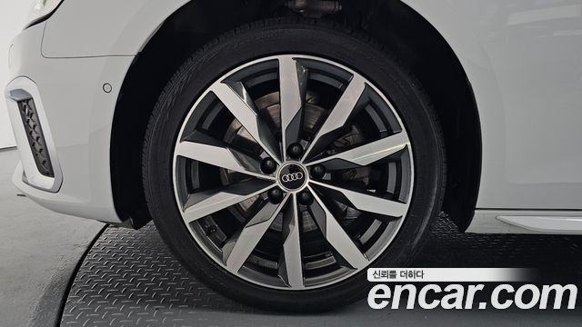 Audi A4 из Кореи Encar